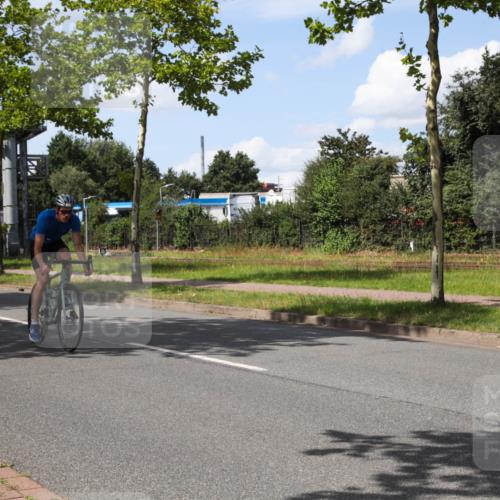 10.08.2025 - GEWOBA Citytriathlon Bremen Yannick Fuchs http://msf.ph/oto/8574639 10.08.2025 14:16:08 Radfahren 2, 23, 24, 38, 43, 46, 48, 62, 65, 92, 129, 271 meine-sportfotos.de