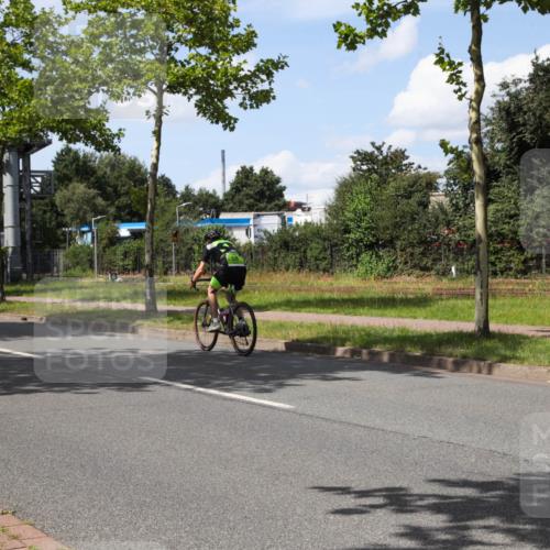 10.08.2025 - GEWOBA Citytriathlon Bremen Yannick Fuchs http://msf.ph/oto/8574656 10.08.2025 14:16:14 Radfahren 2, 23, 24, 38, 46, 48, 57, 62, 63, 65, 92, 129 meine-sportfotos.de