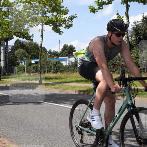 10.08.2025 - GEWOBA Citytriathlon Bremen Yannick Fuchs http://msf.ph/oto/8574674 10.08.2025 14:16:21 Radfahren 2, 23, 31, 38, 48, 57, 62, 63, 64, 65, 121, 144, 152, 173 meine-sportfotos.de