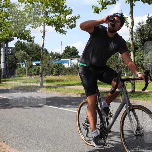 10.08.2025 - GEWOBA Citytriathlon Bremen Yannick Fuchs http://msf.ph/oto/8574706 10.08.2025 14:16:32 Radfahren 31, 38, 48, 57, 63, 64, 121, 144, 152, 173 meine-sportfotos.de
