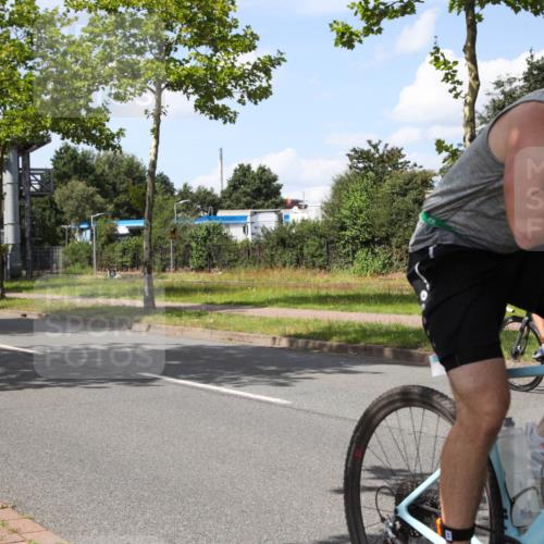 10.08.2025 - GEWOBA Citytriathlon Bremen Yannick Fuchs http://msf.ph/oto/8574722 10.08.2025 14:16:36 Radfahren 31, 57, 63, 64, 121, 144, 152, 173 meine-sportfotos.de