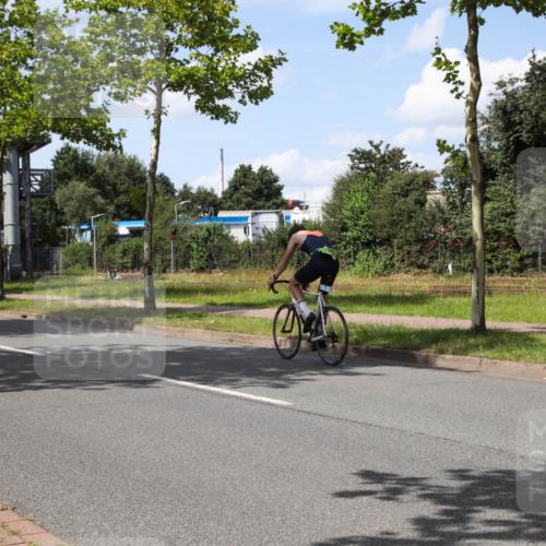 10.08.2025 - GEWOBA Citytriathlon Bremen Yannick Fuchs http://msf.ph/oto/8574749 10.08.2025 14:16:45 Radfahren 20, 32, 41, 64, 152, 173 meine-sportfotos.de