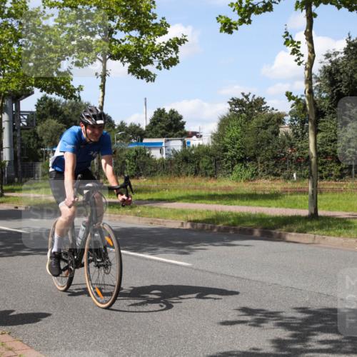 10.08.2025 - GEWOBA Citytriathlon Bremen Yannick Fuchs http://msf.ph/oto/8574784 10.08.2025 14:17:16 Radfahren 58, 136, 164 meine-sportfotos.de