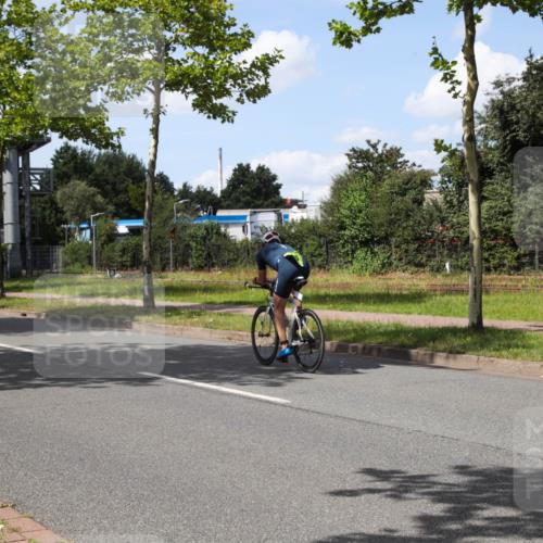 10.08.2025 - GEWOBA Citytriathlon Bremen Yannick Fuchs http://msf.ph/oto/8574789 10.08.2025 14:17:33 Radfahren 4, 127, 304 meine-sportfotos.de