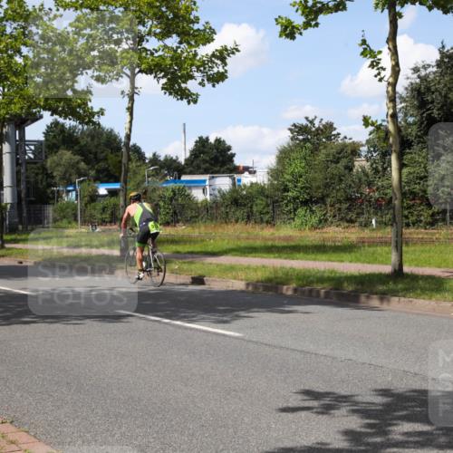 10.08.2025 - GEWOBA Citytriathlon Bremen Yannick Fuchs http://msf.ph/oto/8574802 10.08.2025 14:17:41 Radfahren 4, 127, 304 meine-sportfotos.de