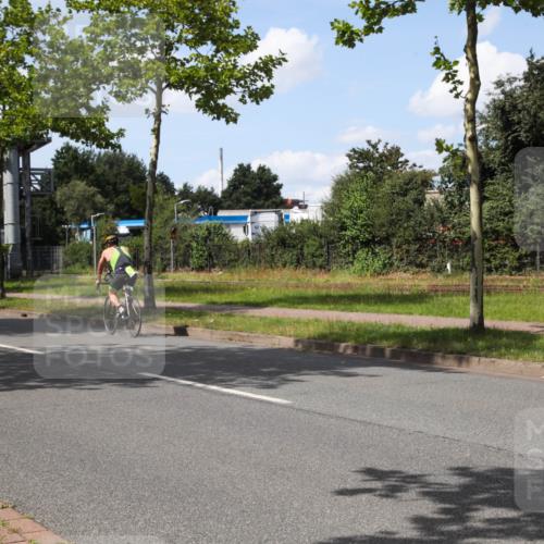 10.08.2025 - GEWOBA Citytriathlon Bremen Yannick Fuchs http://msf.ph/oto/8574803 10.08.2025 14:17:41 Radfahren 4, 127, 304 meine-sportfotos.de