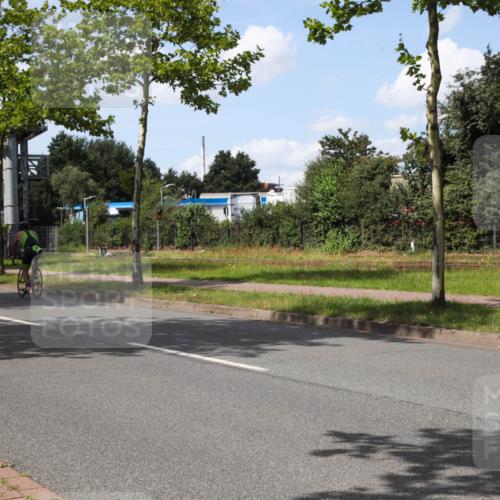 10.08.2025 - GEWOBA Citytriathlon Bremen Yannick Fuchs http://msf.ph/oto/8574805 10.08.2025 14:17:42 Radfahren 4, 51, 127, 304 meine-sportfotos.de