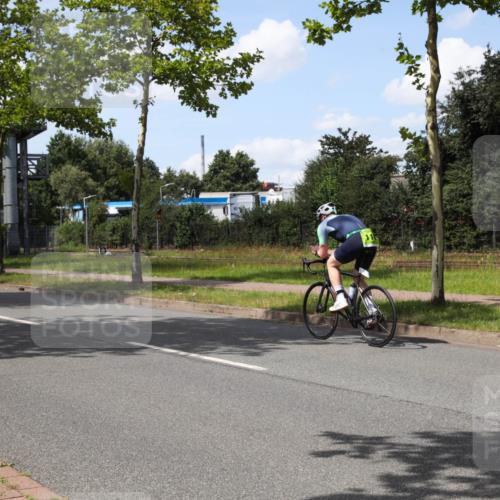 10.08.2025 - GEWOBA Citytriathlon Bremen Yannick Fuchs http://msf.ph/oto/8574835 10.08.2025 14:18:00 Radfahren 51, 91, 214, 240, 263 meine-sportfotos.de