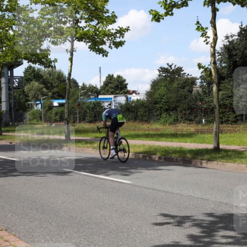 10.08.2025 - GEWOBA Citytriathlon Bremen Yannick Fuchs http://msf.ph/oto/8574836 10.08.2025 14:18:00 Radfahren 51, 91, 214, 240, 263 meine-sportfotos.de