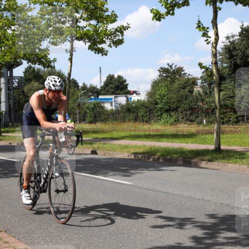 10.08.2025 - GEWOBA Citytriathlon Bremen Yannick Fuchs http://msf.ph/oto/8574859 10.08.2025 14:18:22 Radfahren 47, 75, 94, 100, 147, 255, 295 meine-sportfotos.de