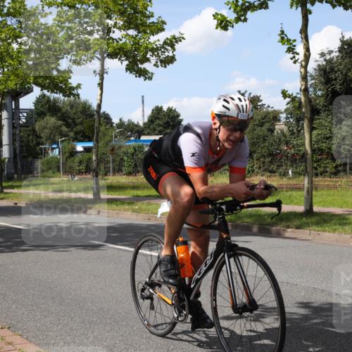 10.08.2025 - GEWOBA Citytriathlon Bremen Yannick Fuchs http://msf.ph/oto/8574870 10.08.2025 14:18:29 Radfahren 47, 75, 94, 100, 131, 147, 255, 295, 314 meine-sportfotos.de