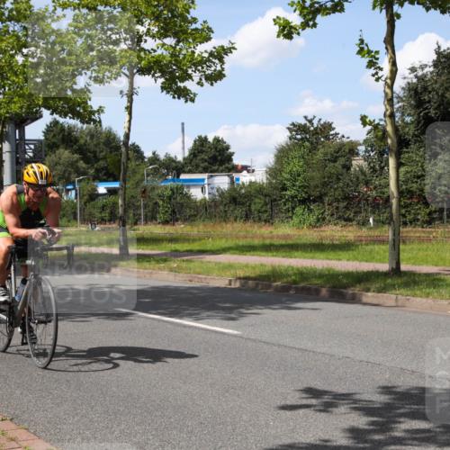 10.08.2025 - GEWOBA Citytriathlon Bremen Yannick Fuchs http://msf.ph/oto/8574882 10.08.2025 14:18:38 Radfahren 30, 47, 50, 81, 94, 100, 106, 131, 147, 255, 314 meine-sportfotos.de