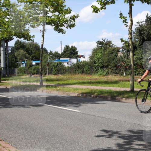 10.08.2025 - GEWOBA Citytriathlon Bremen Yannick Fuchs http://msf.ph/oto/8574890 10.08.2025 14:18:48 Radfahren 30, 50, 81, 106, 116, 131, 261, 264, 314 meine-sportfotos.de