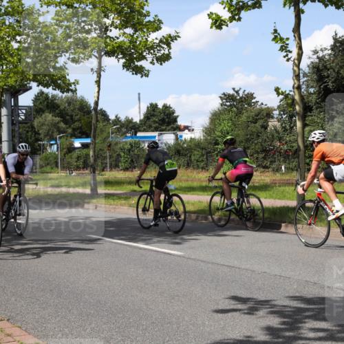 10.08.2025 - GEWOBA Citytriathlon Bremen Yannick Fuchs http://msf.ph/oto/8574892 10.08.2025 14:18:49 Radfahren 30, 50, 81, 106, 116, 261, 264, 314 meine-sportfotos.de