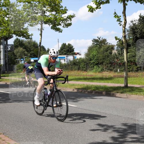 10.08.2025 - GEWOBA Citytriathlon Bremen Yannick Fuchs http://msf.ph/oto/8574901 10.08.2025 14:18:59 Radfahren 81, 101, 106, 116, 139, 261, 264 meine-sportfotos.de