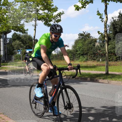 10.08.2025 - GEWOBA Citytriathlon Bremen Yannick Fuchs http://msf.ph/oto/8574909 10.08.2025 14:19:07 Radfahren 101, 116, 126, 139, 162, 201, 254, 261, 264 meine-sportfotos.de