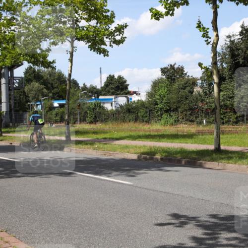 10.08.2025 - GEWOBA Citytriathlon Bremen Yannick Fuchs http://msf.ph/oto/8574915 10.08.2025 14:19:11 Radfahren 101, 124, 126, 139, 162, 201, 239, 254, 264 meine-sportfotos.de