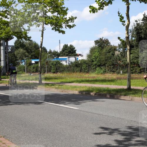 10.08.2025 - GEWOBA Citytriathlon Bremen Yannick Fuchs http://msf.ph/oto/8574918 10.08.2025 14:19:13 Radfahren 101, 124, 126, 139, 162, 201, 227, 239, 254 meine-sportfotos.de