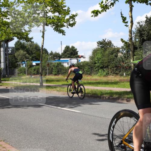 10.08.2025 - GEWOBA Citytriathlon Bremen Yannick Fuchs http://msf.ph/oto/8574936 10.08.2025 14:19:23 Radfahren 84, 124, 126, 162, 201, 227, 239, 254 meine-sportfotos.de