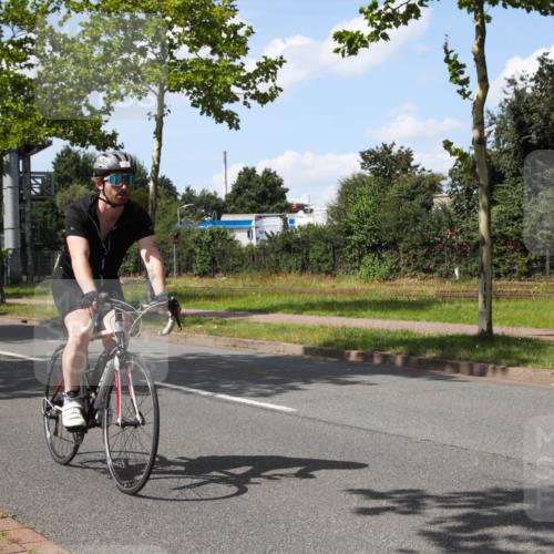 10.08.2025 - GEWOBA Citytriathlon Bremen Yannick Fuchs http://msf.ph/oto/8574958 10.08.2025 14:19:31 Radfahren 84, 124, 170, 227, 239, 254, 287 meine-sportfotos.de
