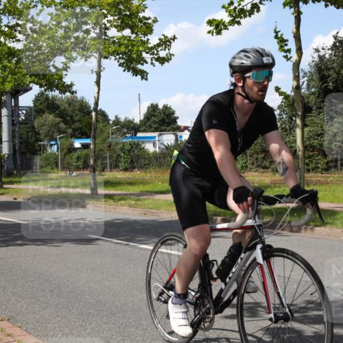 10.08.2025 - GEWOBA Citytriathlon Bremen Yannick Fuchs http://msf.ph/oto/8574959 10.08.2025 14:19:31 Radfahren 84, 124, 170, 227, 239, 254, 287 meine-sportfotos.de