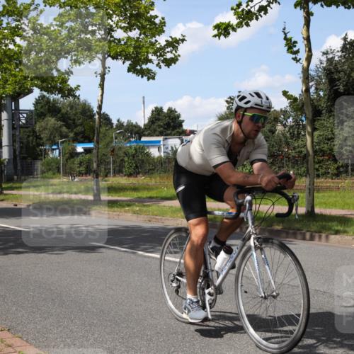 10.08.2025 - GEWOBA Citytriathlon Bremen Yannick Fuchs http://msf.ph/oto/8574966 10.08.2025 14:19:37 Radfahren 59, 84, 170, 174, 227, 287 meine-sportfotos.de