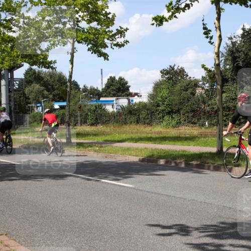 10.08.2025 - GEWOBA Citytriathlon Bremen Yannick Fuchs http://msf.ph/oto/8575006 10.08.2025 14:20:03 Radfahren 18, 36, 130, 195, 238, 256, 257 meine-sportfotos.de