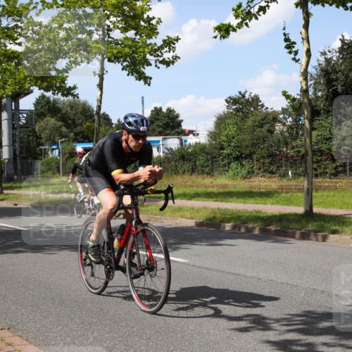 10.08.2025 - GEWOBA Citytriathlon Bremen Yannick Fuchs http://msf.ph/oto/8575007 10.08.2025 14:20:04 Radfahren 18, 36, 130, 195, 238, 256, 257 meine-sportfotos.de