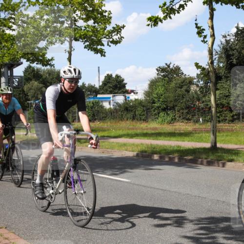 10.08.2025 - GEWOBA Citytriathlon Bremen Yannick Fuchs http://msf.ph/oto/8575010 10.08.2025 14:20:07 Radfahren 18, 36, 52, 130, 195, 197, 238, 256, 257 meine-sportfotos.de