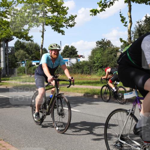 10.08.2025 - GEWOBA Citytriathlon Bremen Yannick Fuchs http://msf.ph/oto/8575011 10.08.2025 14:20:07 Radfahren 18, 36, 52, 130, 195, 197, 238, 256, 257 meine-sportfotos.de