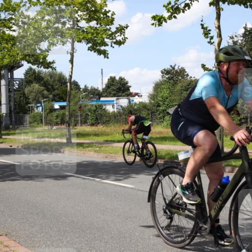 10.08.2025 - GEWOBA Citytriathlon Bremen Yannick Fuchs http://msf.ph/oto/8575012 10.08.2025 14:20:07 Radfahren 18, 36, 52, 130, 195, 197, 238, 256, 257 meine-sportfotos.de