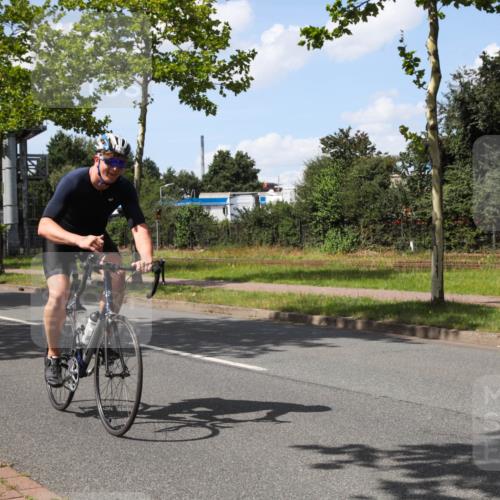 10.08.2025 - GEWOBA Citytriathlon Bremen Yannick Fuchs http://msf.ph/oto/8575013 10.08.2025 14:20:10 Radfahren 18, 29, 36, 52, 130, 195, 197, 238, 256, 257 meine-sportfotos.de