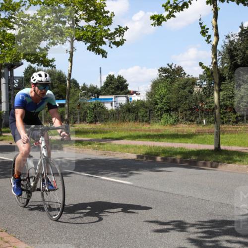 10.08.2025 - GEWOBA Citytriathlon Bremen Yannick Fuchs http://msf.ph/oto/8575017 10.08.2025 14:20:18 Radfahren 18, 29, 35, 52, 130, 197, 238, 256, 257 meine-sportfotos.de