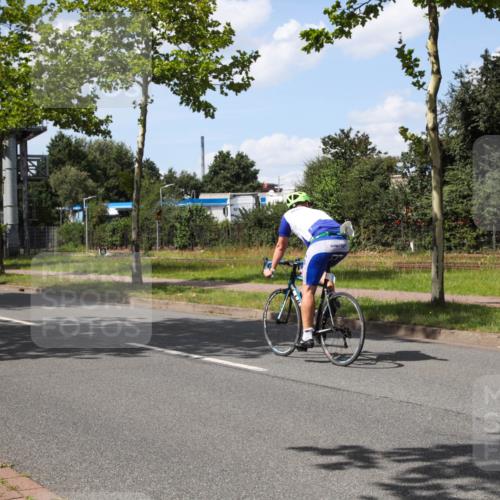 10.08.2025 - GEWOBA Citytriathlon Bremen Yannick Fuchs http://msf.ph/oto/8575023 10.08.2025 14:20:29 Radfahren 11, 28, 29, 35, 52, 67, 69, 80, 197, 229, 274 meine-sportfotos.de