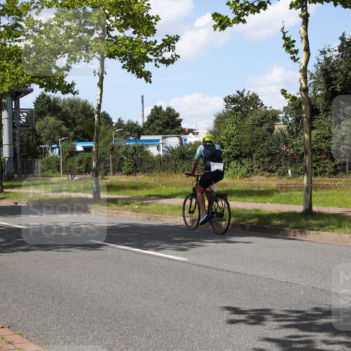 10.08.2025 - GEWOBA Citytriathlon Bremen Yannick Fuchs http://msf.ph/oto/8575028 10.08.2025 14:20:33 Radfahren 11, 28, 29, 35, 67, 69, 80, 216, 229, 274, 281 meine-sportfotos.de