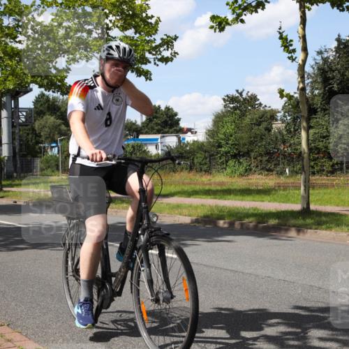 10.08.2025 - GEWOBA Citytriathlon Bremen Yannick Fuchs http://msf.ph/oto/8575036 10.08.2025 14:20:38 Radfahren 11, 28, 35, 56, 67, 69, 80, 216, 229, 272, 274, 281, 312 meine-sportfotos.de