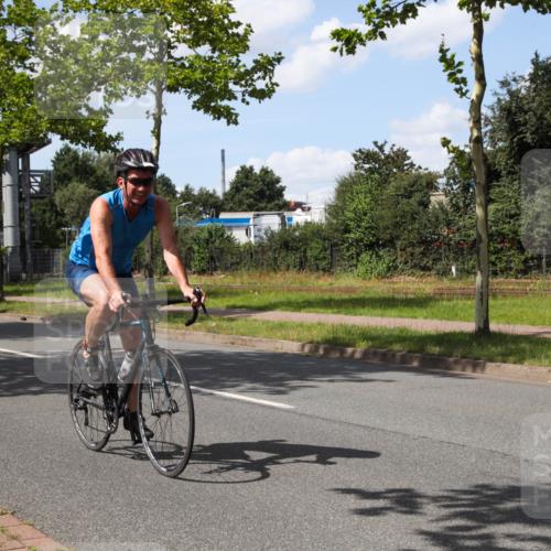 10.08.2025 - GEWOBA Citytriathlon Bremen Yannick Fuchs http://msf.ph/oto/8575040 10.08.2025 14:20:43 Radfahren 11, 28, 35, 56, 61, 67, 69, 80, 110, 145, 157, 216, 229, 272, 274, 281, 312 meine-sportfotos.de