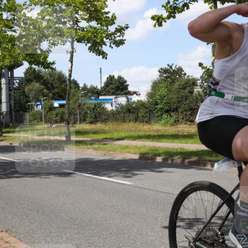 10.08.2025 - GEWOBA Citytriathlon Bremen Yannick Fuchs http://msf.ph/oto/8575050 10.08.2025 14:20:52 Radfahren 11, 19, 56, 61, 69, 73, 110, 142, 145, 157, 191, 216, 229, 266, 272, 281, 312 meine-sportfotos.de