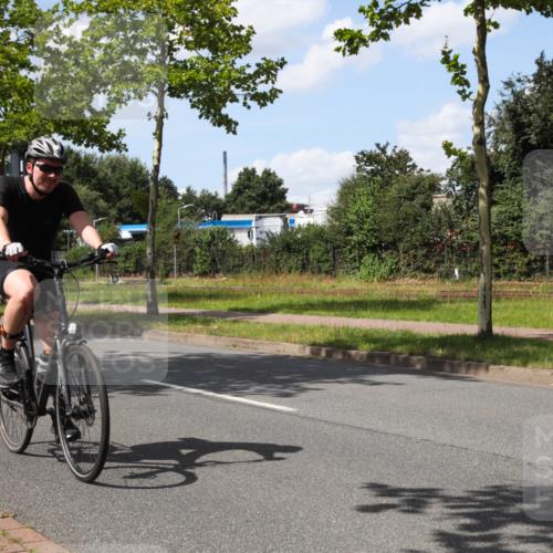 10.08.2025 - GEWOBA Citytriathlon Bremen Yannick Fuchs http://msf.ph/oto/8575051 10.08.2025 14:20:54 Radfahren 19, 56, 61, 73, 110, 142, 145, 157, 191, 216, 229, 266, 272, 281, 312 meine-sportfotos.de