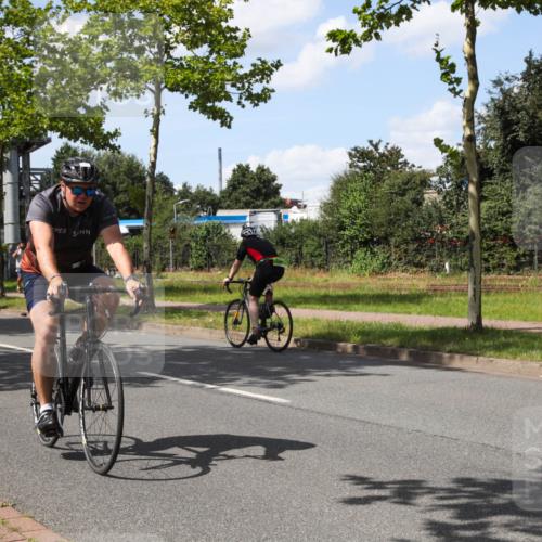 10.08.2025 - GEWOBA Citytriathlon Bremen Yannick Fuchs http://msf.ph/oto/8575053 10.08.2025 14:20:55 Radfahren 19, 56, 61, 73, 110, 142, 145, 157, 191, 216, 266, 272, 281, 312 meine-sportfotos.de