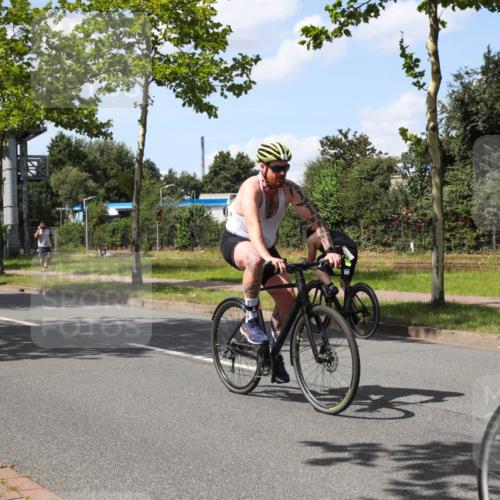 10.08.2025 - GEWOBA Citytriathlon Bremen Yannick Fuchs http://msf.ph/oto/8575056 10.08.2025 14:20:58 Radfahren 19, 56, 61, 73, 110, 142, 145, 157, 191, 266, 272, 312 meine-sportfotos.de