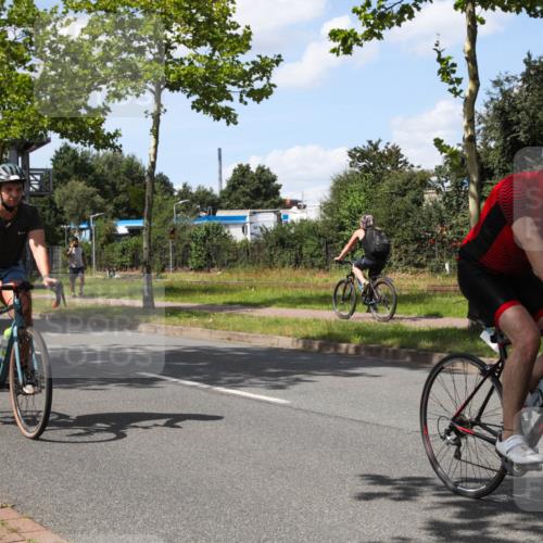 10.08.2025 - GEWOBA Citytriathlon Bremen Yannick Fuchs http://msf.ph/oto/8575063 10.08.2025 14:21:01 Radfahren 6, 19, 56, 61, 73, 110, 142, 145, 157, 191, 266, 272, 312 meine-sportfotos.de