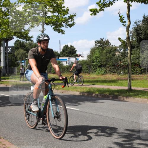 10.08.2025 - GEWOBA Citytriathlon Bremen Yannick Fuchs http://msf.ph/oto/8575064 10.08.2025 14:21:01 Radfahren 6, 19, 56, 61, 73, 110, 142, 145, 157, 191, 266, 272, 312 meine-sportfotos.de