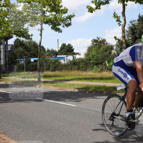 10.08.2025 - GEWOBA Citytriathlon Bremen Yannick Fuchs http://msf.ph/oto/8575095 10.08.2025 14:21:22 Radfahren 6, 177 meine-sportfotos.de