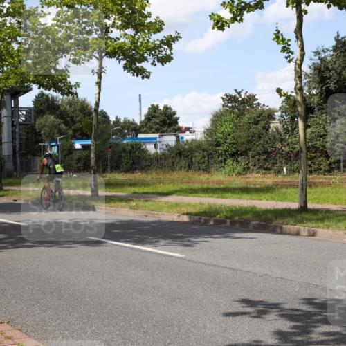 10.08.2025 - GEWOBA Citytriathlon Bremen Yannick Fuchs http://msf.ph/oto/8575100 10.08.2025 14:21:23 Radfahren 6, 177 meine-sportfotos.de