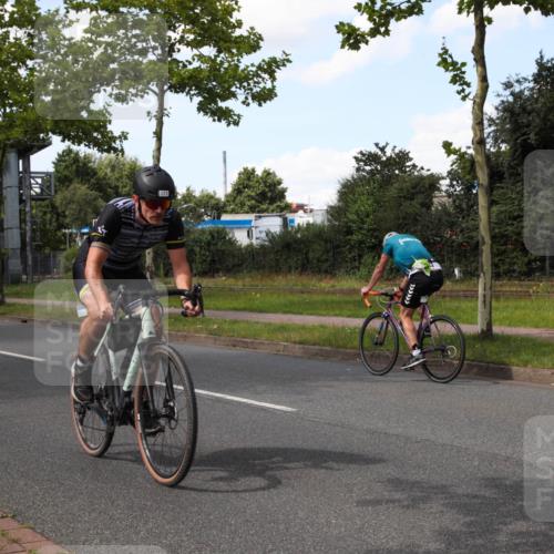 10.08.2025 - GEWOBA Citytriathlon Bremen Yannick Fuchs http://msf.ph/oto/8575113 10.08.2025 14:21:31 Radfahren 9, 140, 177, 334 meine-sportfotos.de