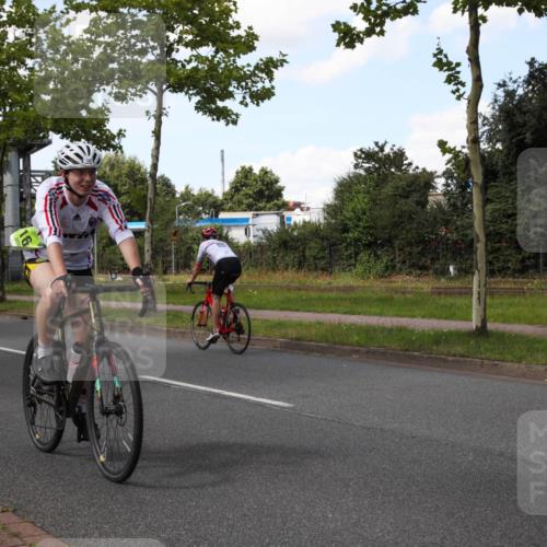 10.08.2025 - GEWOBA Citytriathlon Bremen Yannick Fuchs http://msf.ph/oto/8575116 10.08.2025 14:21:34 Radfahren 9, 140, 177, 334 meine-sportfotos.de