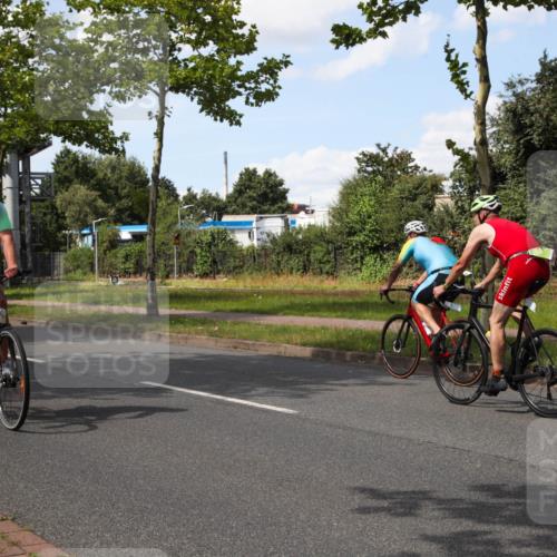 10.08.2025 - GEWOBA Citytriathlon Bremen Yannick Fuchs http://msf.ph/oto/8575122 10.08.2025 14:21:50 Radfahren 9, 140, 160, 211, 283, 334 meine-sportfotos.de