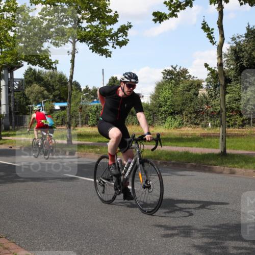 10.08.2025 - GEWOBA Citytriathlon Bremen Yannick Fuchs http://msf.ph/oto/8575124 10.08.2025 14:21:51 Radfahren 140, 160, 211, 283, 334 meine-sportfotos.de