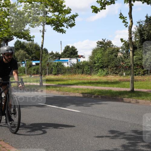 10.08.2025 - GEWOBA Citytriathlon Bremen Yannick Fuchs http://msf.ph/oto/8575130 10.08.2025 14:21:57 Radfahren 160, 211, 253, 283 meine-sportfotos.de